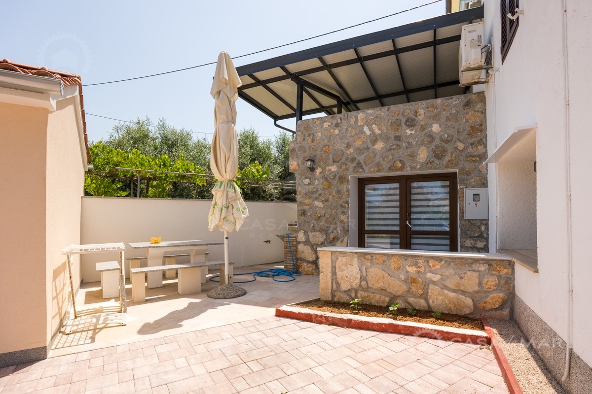 Hiša Malinska, Malinska-Dubašnica, 90m2