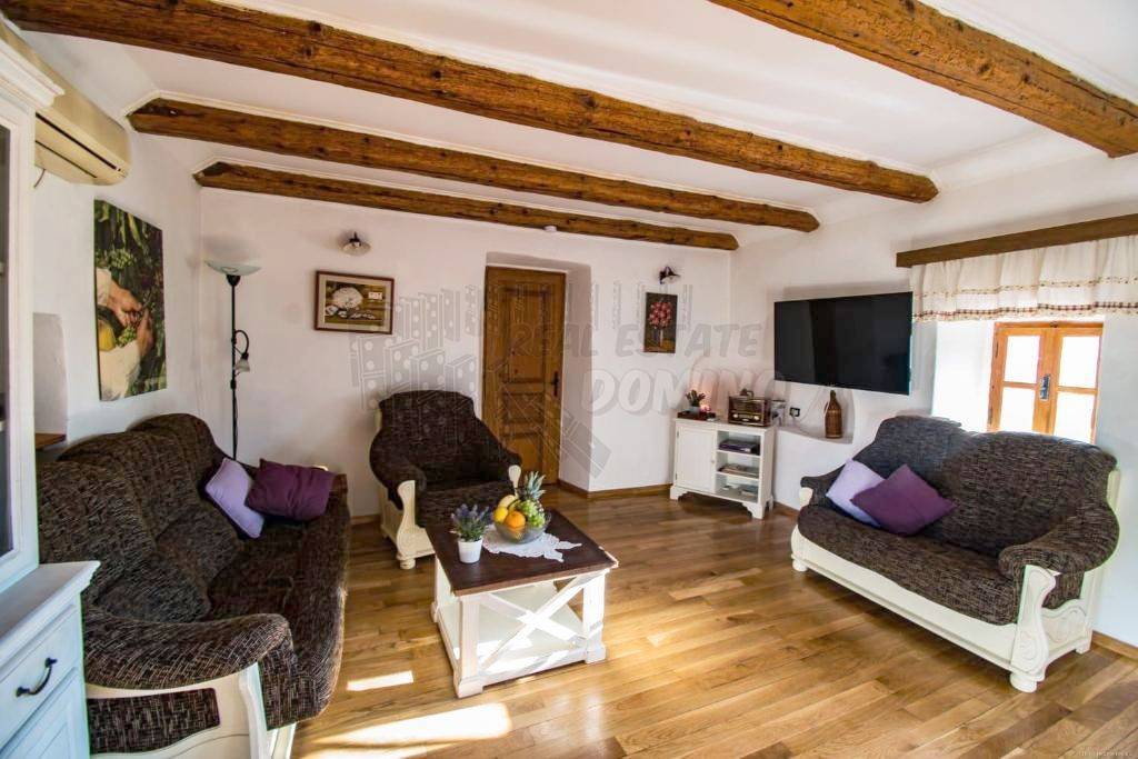 Hiša Vrbnik, 160m2