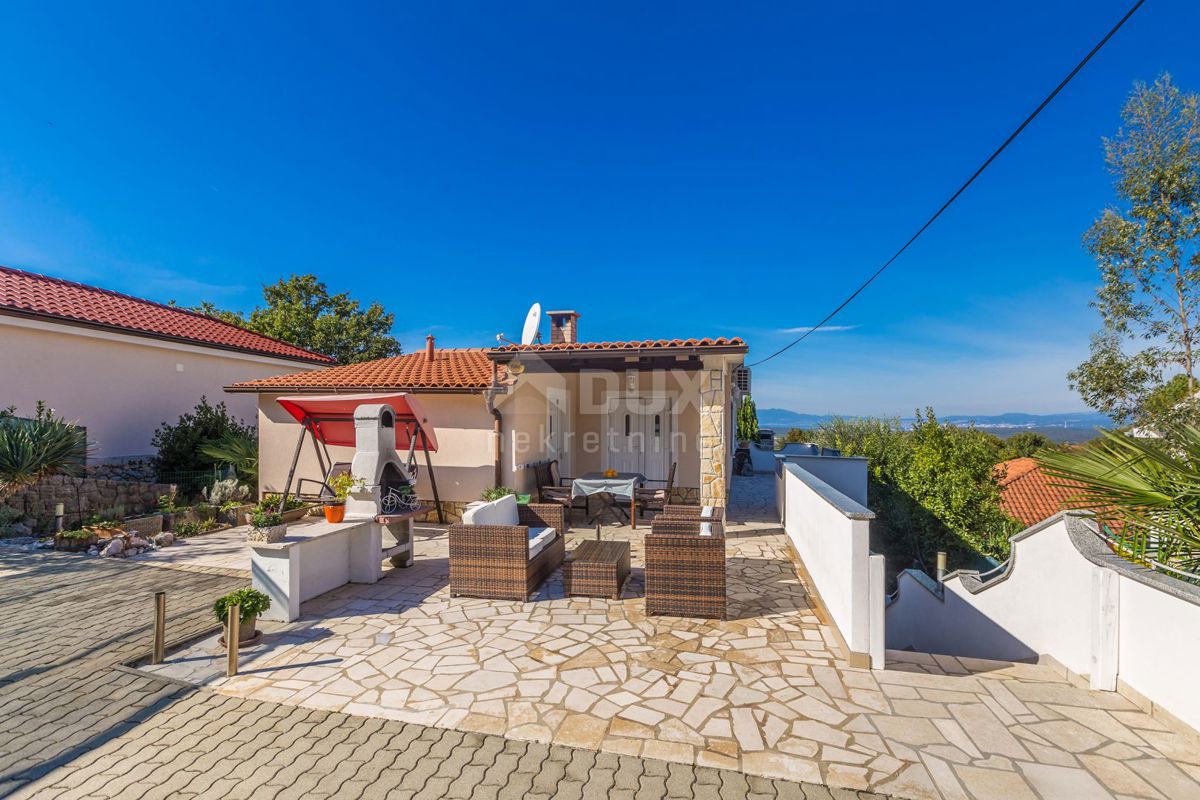 OTOK KRK, notranjost otoka - Samostojna hiša