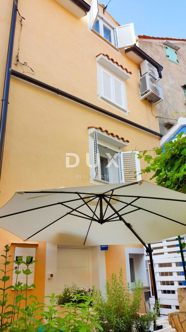 OTOK KRK, BAŠKA - Hiša z 2 apartmajema 80 m od morja in parkiriščem
