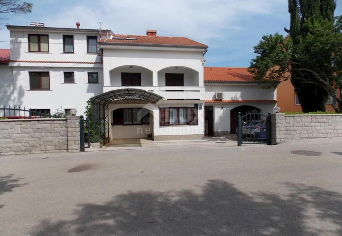 Malinska, Malinska-Dubašnica, 472m2