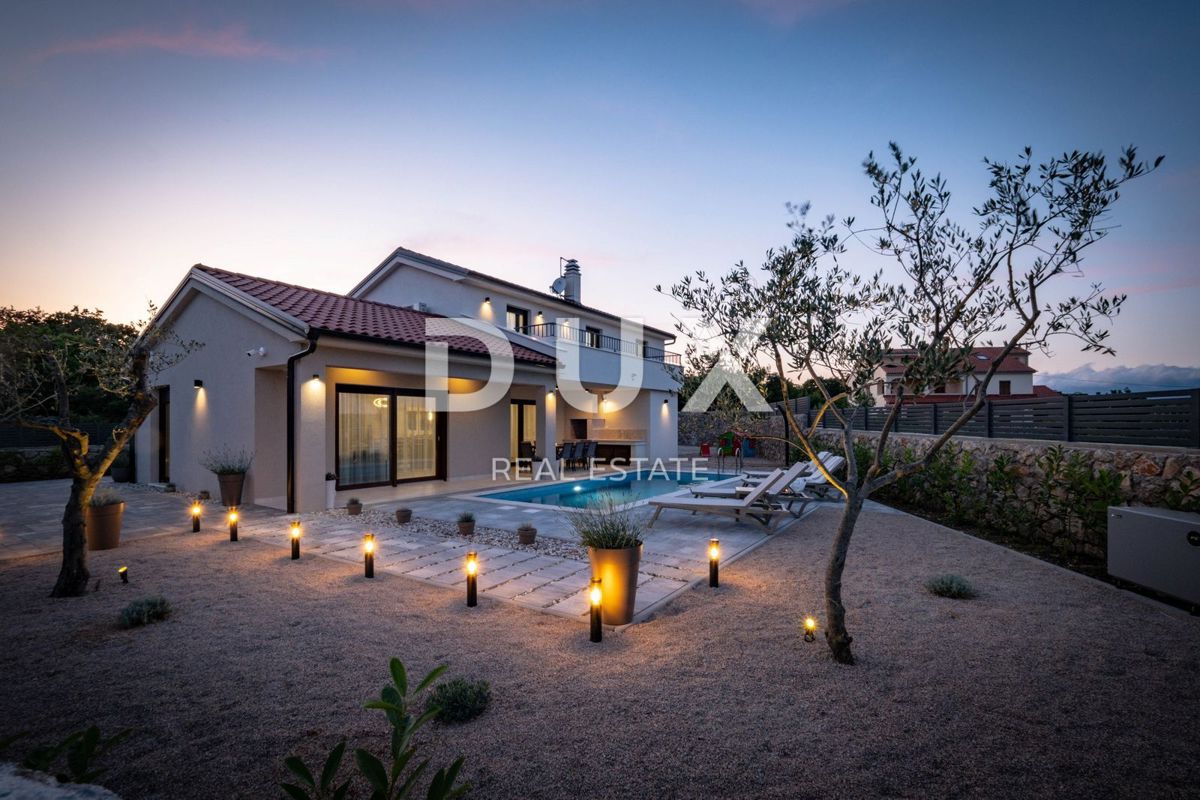 OTOK KRK, okolica mesta Krk - Luksuzna vila v novogradnji na mirni lokaciji