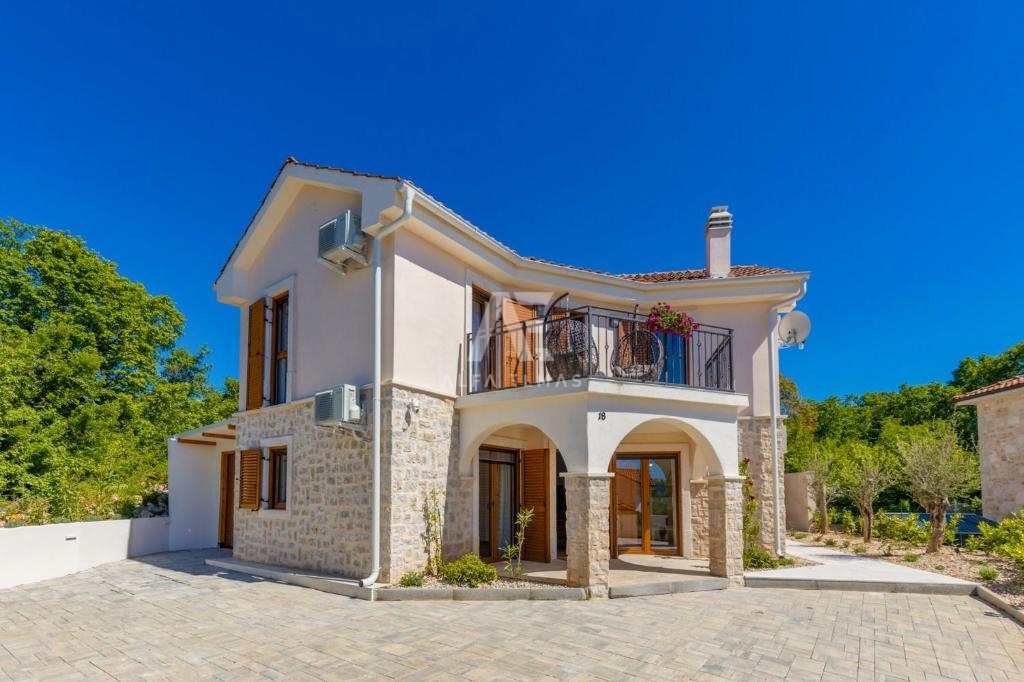 Hiša Malinska, Ekskluzivna mediteranska vila z bazenom ID 461