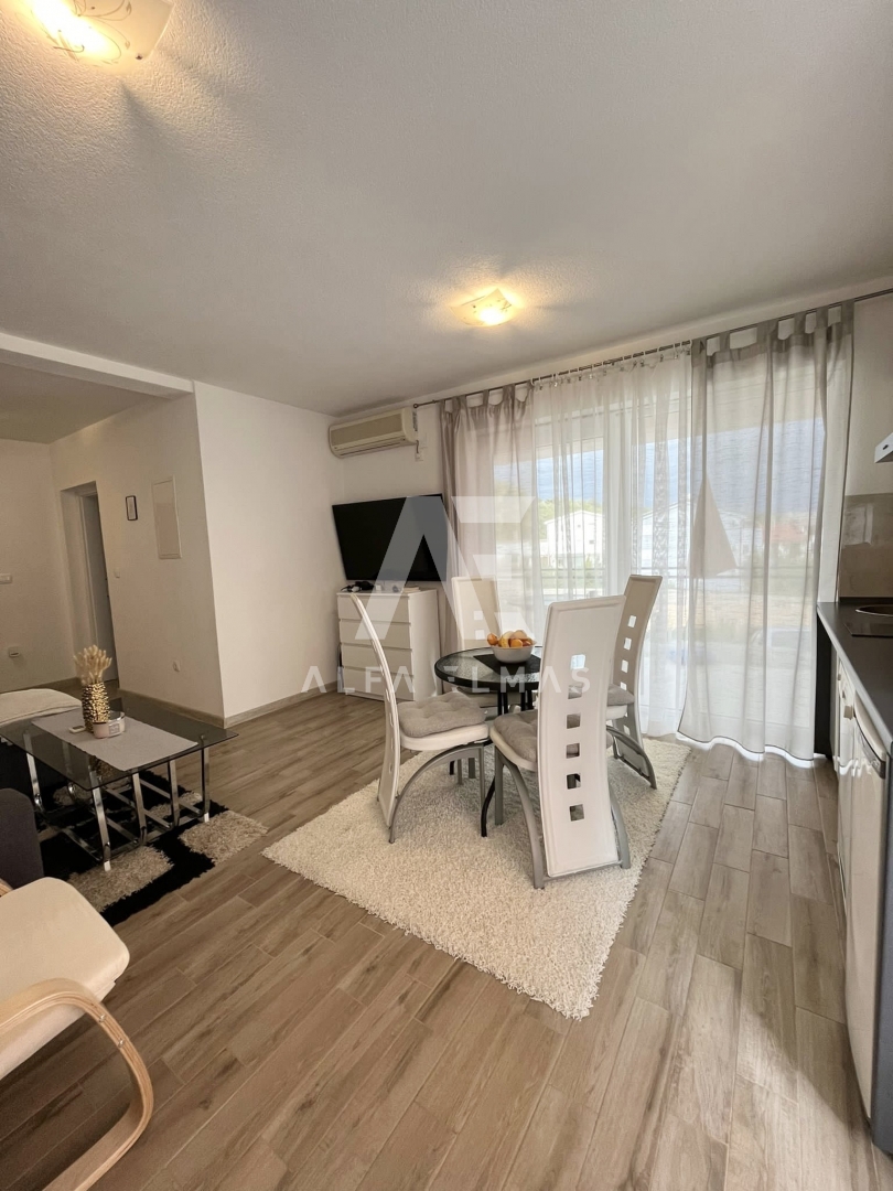 Uvala Soline, dvosobni apartma, 400m od morja! ID 367