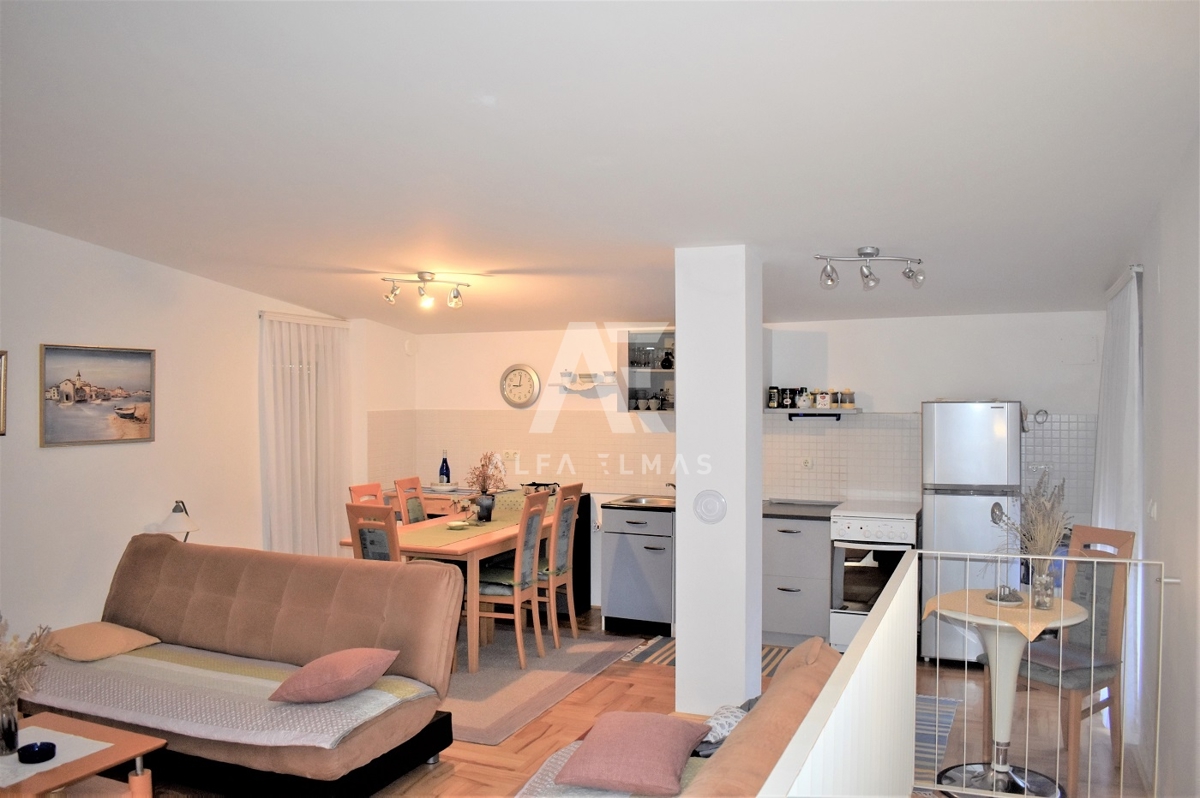 Krk, dvoetažni apartma na atraktivni lokaciji!! ID 119