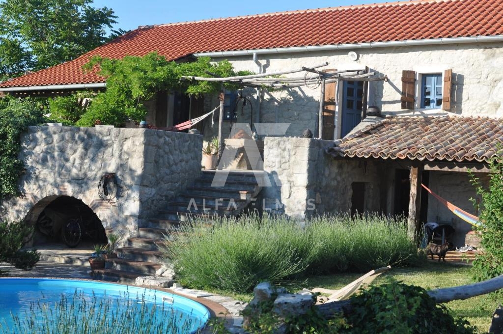 Malinska, okolica, samostojna kamnita vila na mirni lokaciji! ID 257