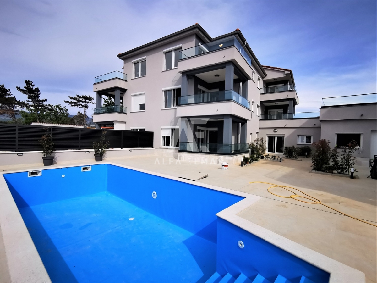  Šilo, novogradnja, dvosobno stanovanje, prva vrsta do morja!! ID 353