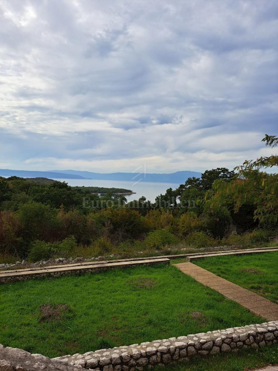 Otok Krk, Njivice, kuća s pogledom na more, mirna lokacija