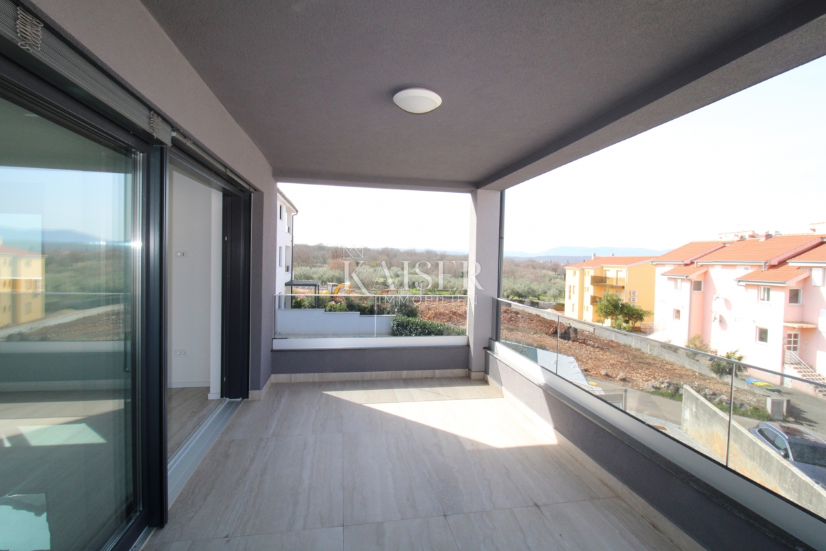 Stanovanje Malinska, Malinska-Dubašnica, 75m2