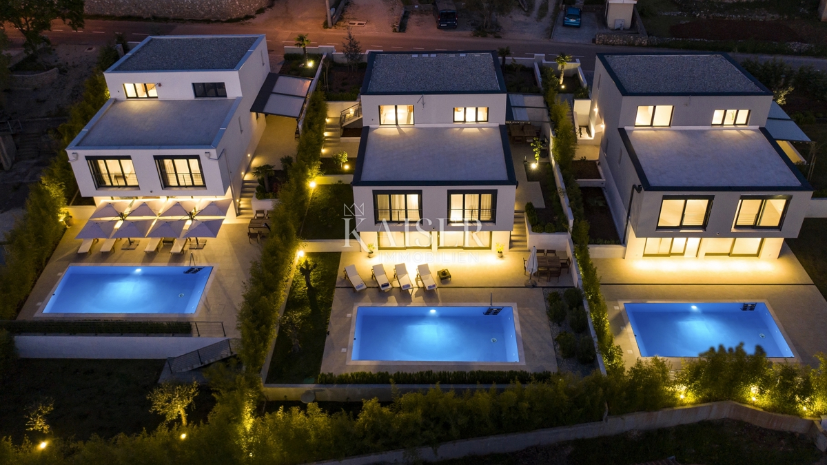 Otok Krk, Malinska - Moderna vila 200m2 z bazenom in pogledom na morje