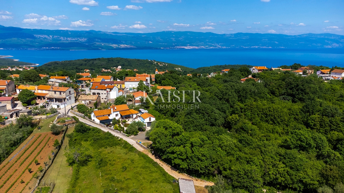 Vrbnik, otok Krk - samostojna hiša z dvema enotama, priložnost