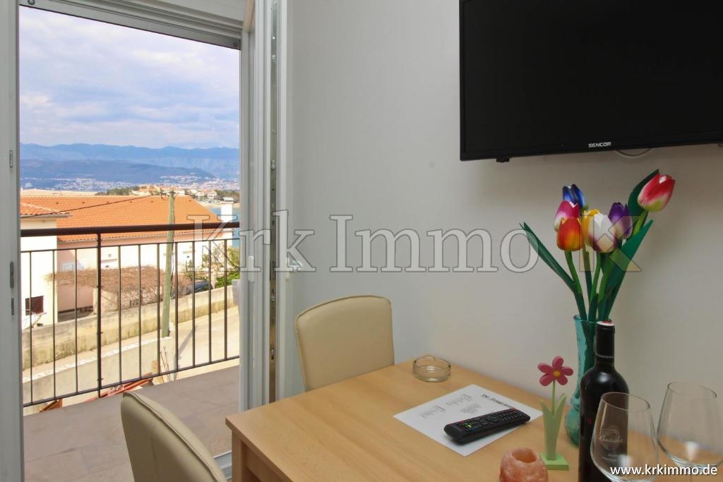 Apartmajska hiša s pogledom na morje na odlični lokaciji!