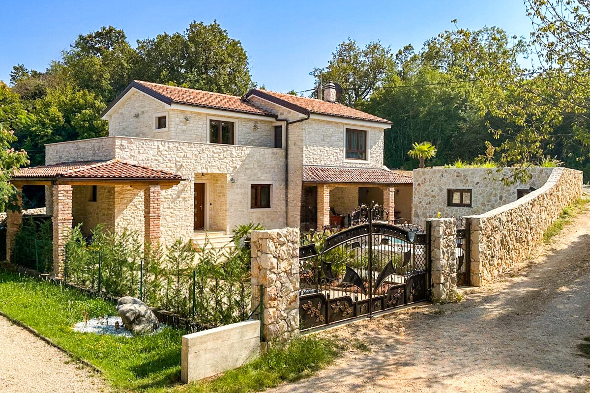 Rustikalna vila s vrtom in bazenom - Otok Krk