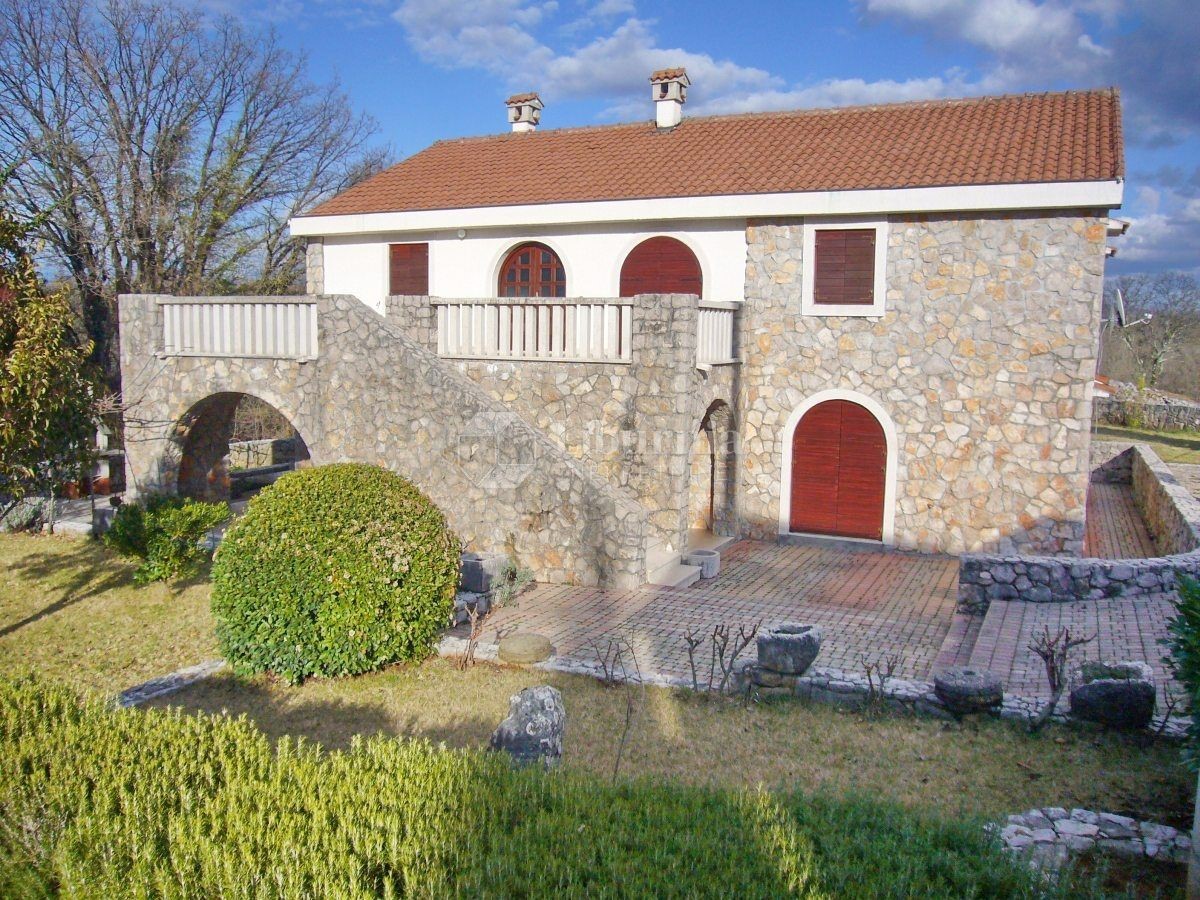 Otok Krk, Dobrinj. Kamnita hiša