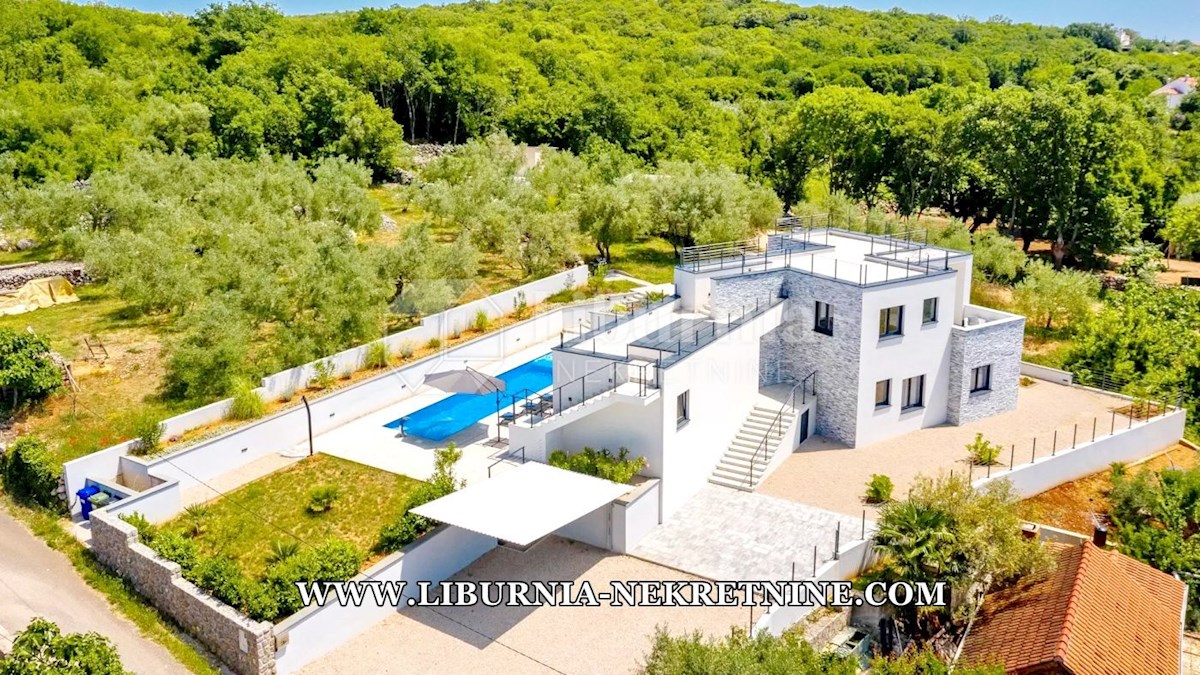 Otok Krk - Grad Krk šire područje. Novoizgrađena kuća - villa modernog projekta.