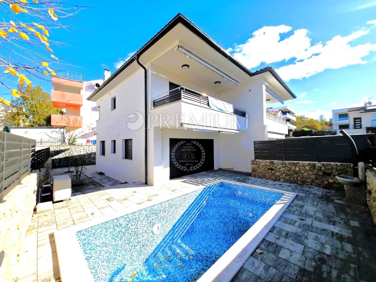 Malinska, opremljena hiša z ogrevanim bazenom!