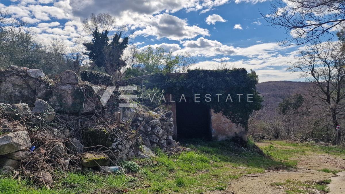 STARA KAMNITA HIŠA ZA POPOLNO PRENOVO S PANORAMSKIM POGLEDOM NA MORJE