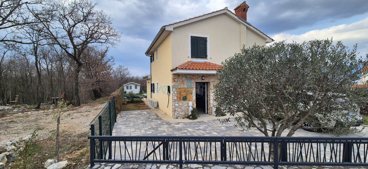 Otok Krk, Šilo, okolica, samostojna družinska hiša, vrt, bazen, pogled na morje, naprodaj